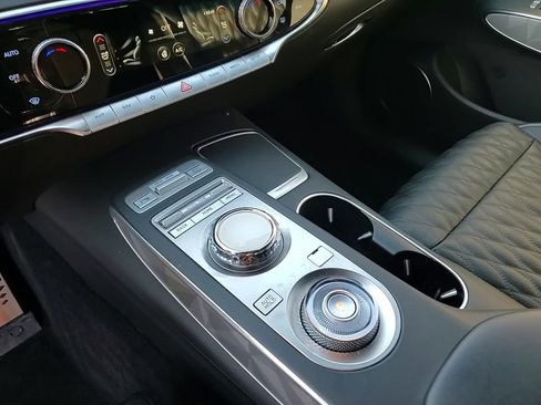 Used 2023 Genesis GV70 3.5T Sport w/ Sport Advanced Package image 17