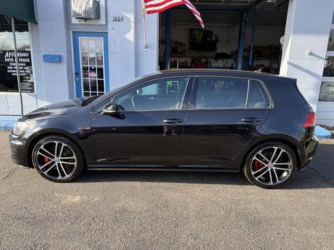 Used 2017 Volkswagen GTI Sport image 6
