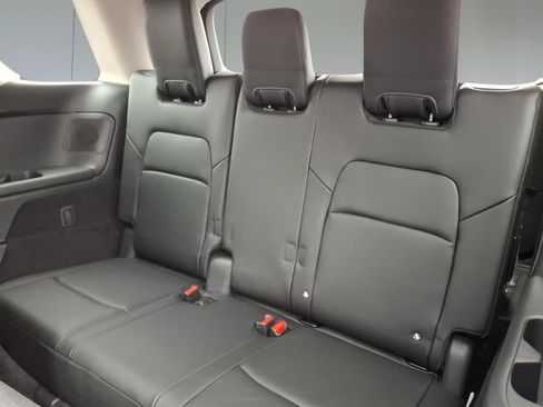 New 2026 Nissan Pathfinder Platinum AWD/4WD image 11