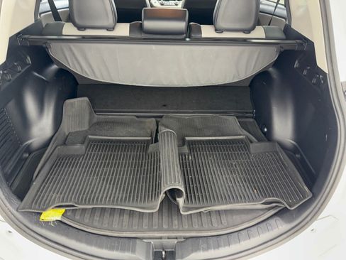 Used 2016 Toyota RAV4 Limited AWD/4WD image 28