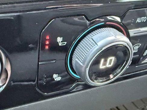 Certified 2023 Chevrolet Silverado 1500 LT AWD/4WD image 41