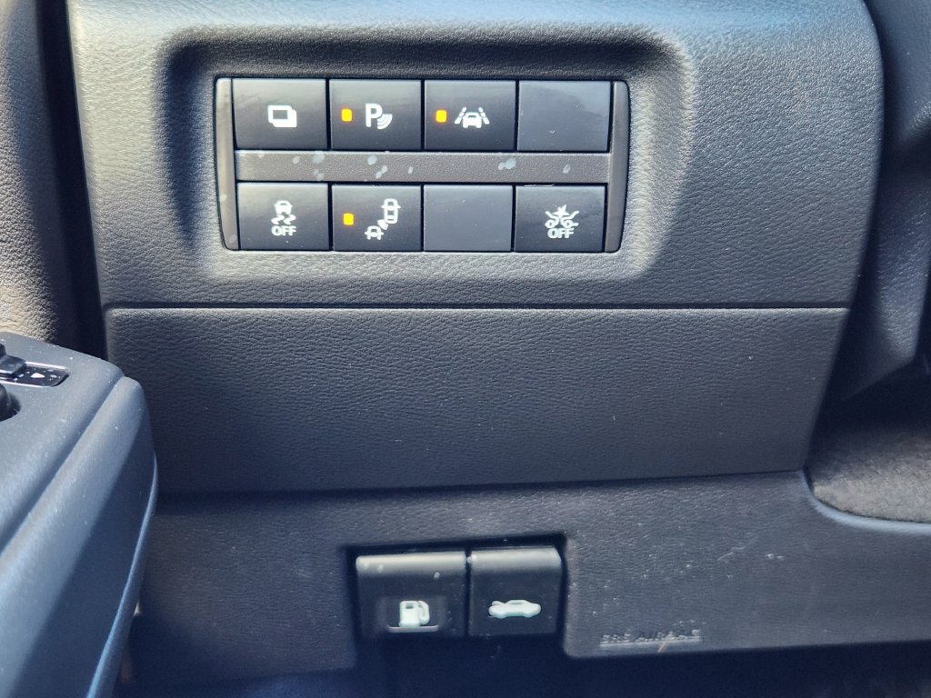 Certified 2025 Nissan Kicks Play S FWD image 18