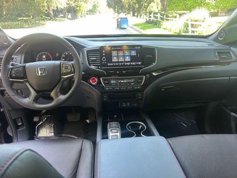 Used 2026 Honda Ridgeline Black Edition image 17