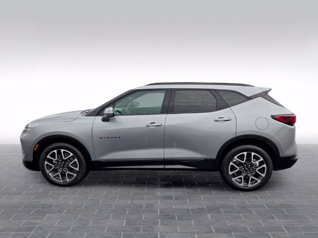 Used 2025 Chevrolet Blazer RS AWD/4WD image 4