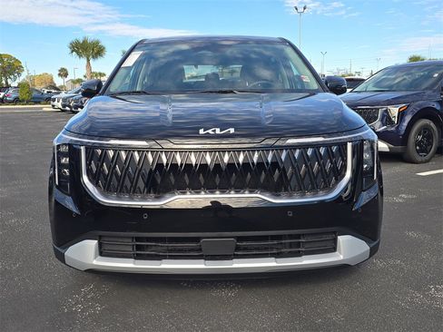 New 2026 Kia Carnival image 3