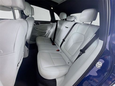 Certified 2026 Porsche Macan AWD/4WD image 21