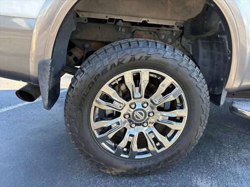 Used 2017 Nissan Titan Platinum Reserve image 26
