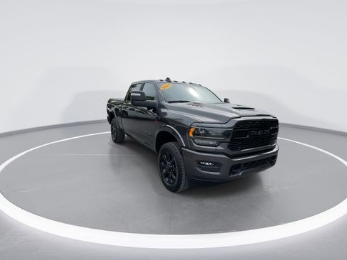 Used 2024 RAM 2500 Limited AWD/4WD image 2