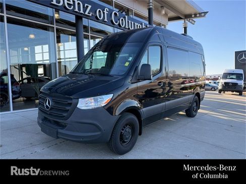 Used 2024 Mercedes-Benz Sprinter 2500 image 1
