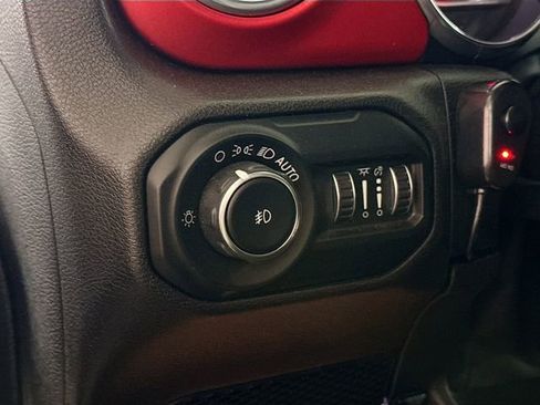 Used 2018 Jeep Wrangler Unlimited Rubicon AWD/4WD image 10