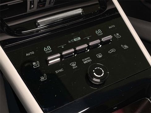 New 2026 Porsche Cayenne Coupe image 35