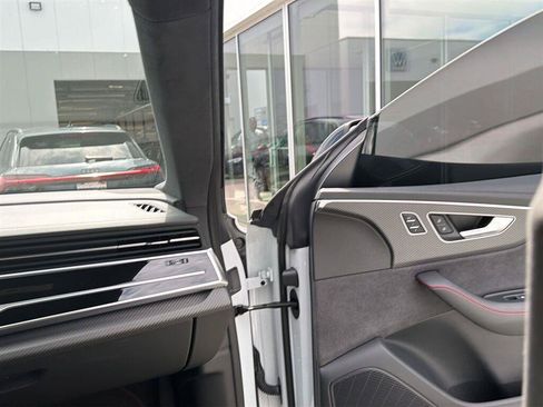 Used 2024 Audi RS Q8 AWD/4WD image 10