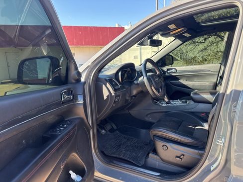 Used 2019 Jeep Grand Cherokee Trailhawk image 9