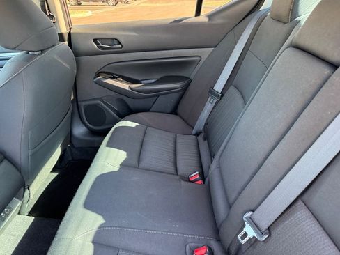 Used 2023 Nissan Altima 2.5 SV FWD image 8