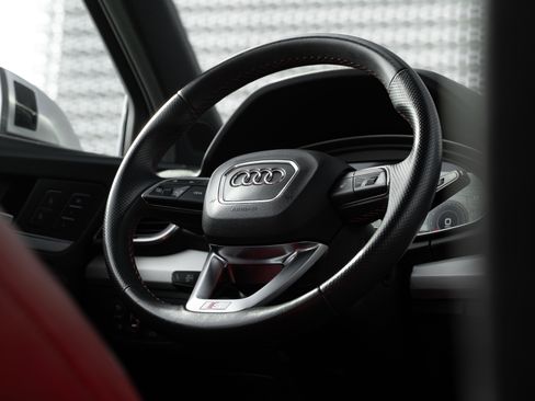 Certified 2021 Audi SQ5 Premium Plus w/ Premium Plus Package AWD/4WD image 9