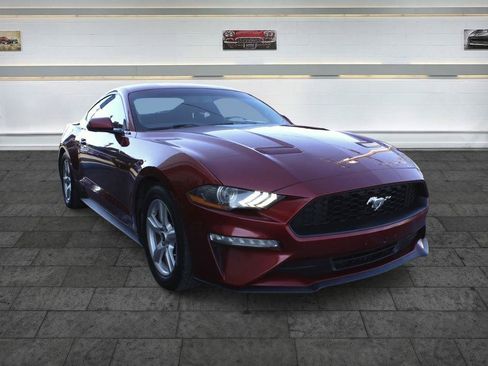 Used 2018 Ford Mustang Coupe RWD image 1