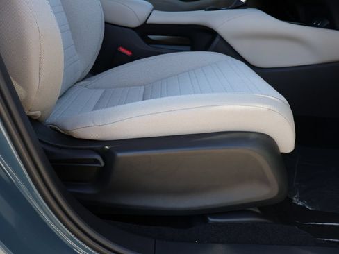 New 2027 Honda HR-V LX image 8