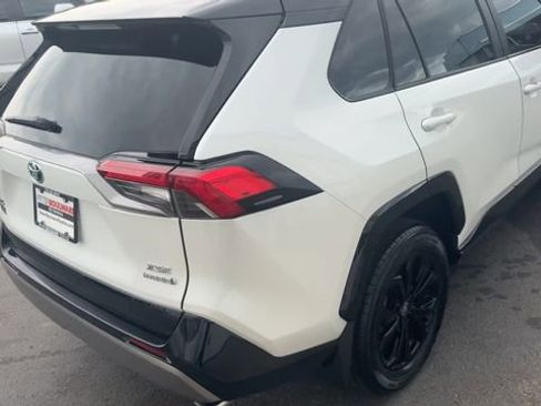 Used 2024 Toyota RAV4 XSE AWD/4WD image 15
