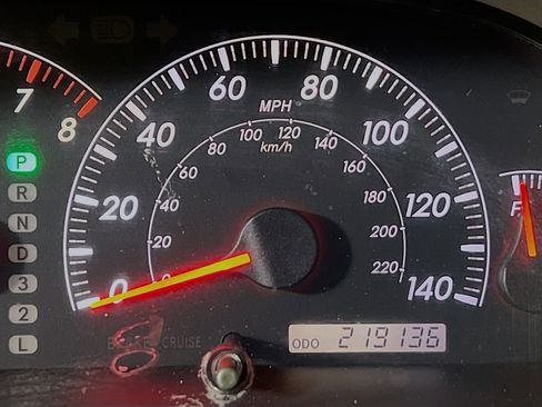 Used 2005 Toyota Camry LE image 21