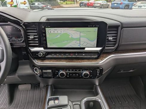 Used 2024 GMC Sierra 1500 Elevation w/ Elevation Premium Package AWD/4WD image 18