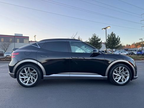 Used 2023 Genesis GV60 Advanced w/ Security Package image 12