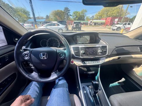 Used 2013 Honda Accord EX-L image 9