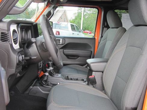 Certified 2025 Jeep Wrangler Unlimited Sport AWD/4WD image 7