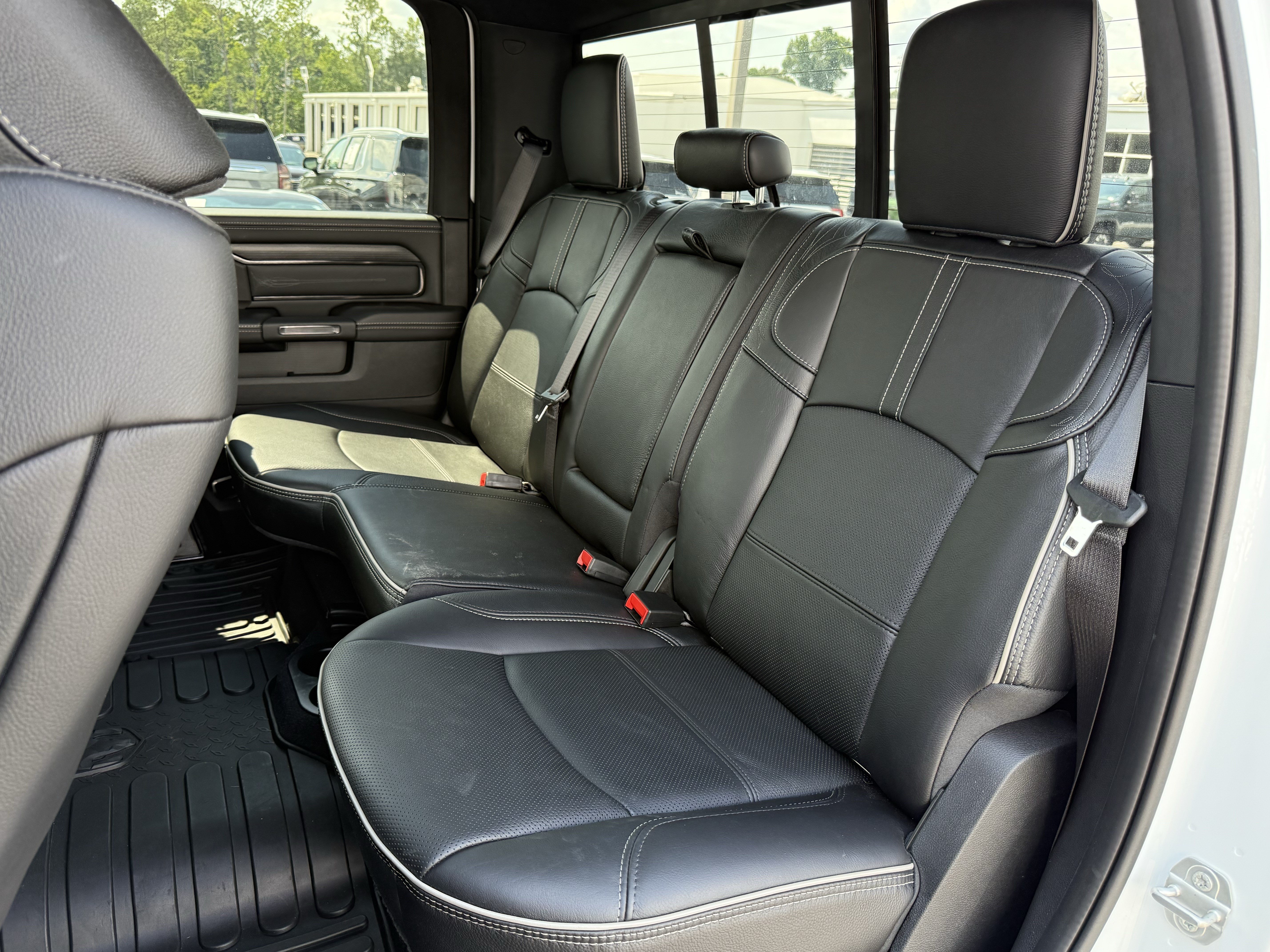 Used 2024 RAM 2500 Limited AWD/4WD image 32