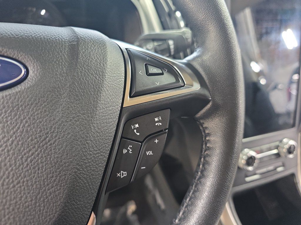 Used 2024 Ford Edge SEL AWD/4WD image 17