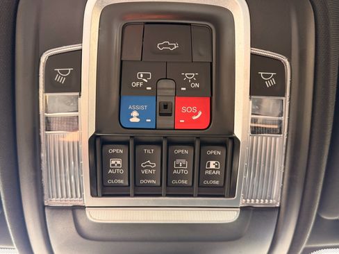 Used 2022 RAM 1500 Limited AWD/4WD image 28