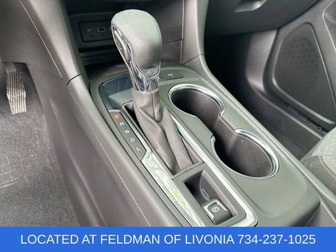 Used 2023 Chevrolet Equinox LT FWD image 15
