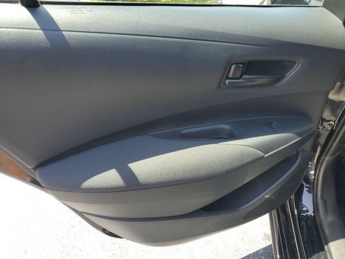 Used 2023 Toyota Corolla LE FWD image 11
