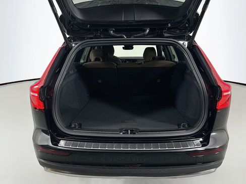 New 2026 Volvo V60 B5 Cross Country Plus w/ Protection Package Premier image 28