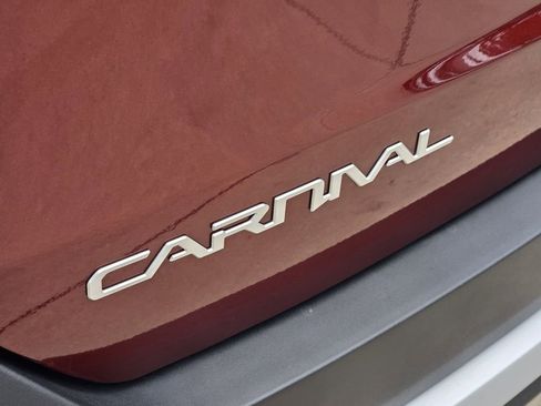 New 2026 Kia Carnival FWD image 8