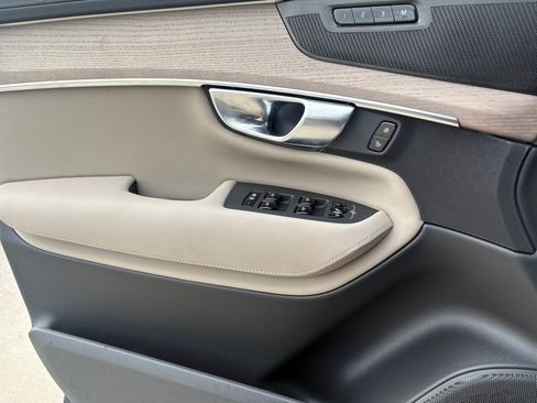 New 2026 Volvo XC90 T8 Plus image 16