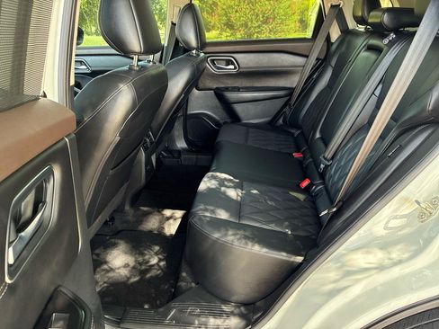 Used 2023 Nissan Rogue Platinum FWD image 30
