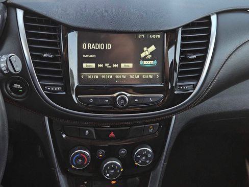 Used 2017 Chevrolet Trax Premier w/ Driver Confidence II Package image 16