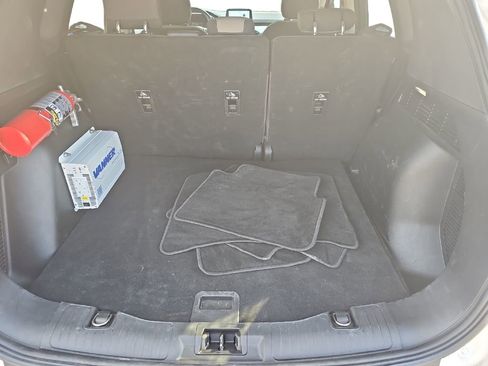 Used 2020 Ford Escape SE image 23