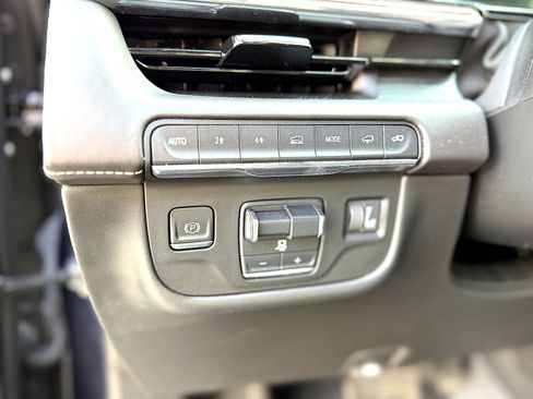 Used 2021 Cadillac Escalade Sport Platinum image 23