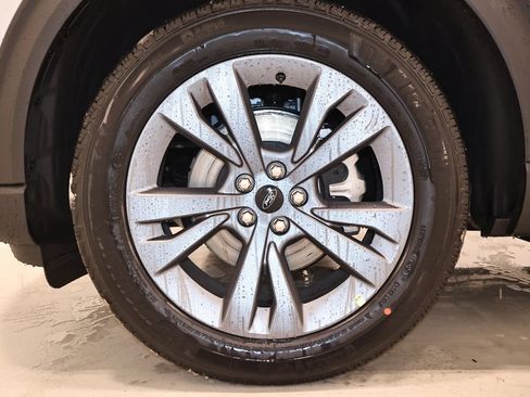 New 2026 Ford Explorer Active image 34