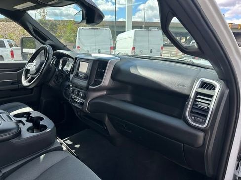 Used 2023 RAM 2500 Big Horn w/ Cold Weather Group AWD/4WD image 17