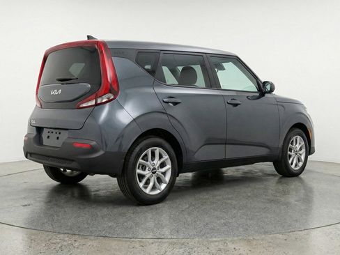 Used 2025 Kia Soul LX w/ LX Technology Package FWD image 7