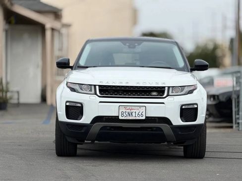 Used 2017 Land Rover Range Rover Evoque SE AWD/4WD image 2