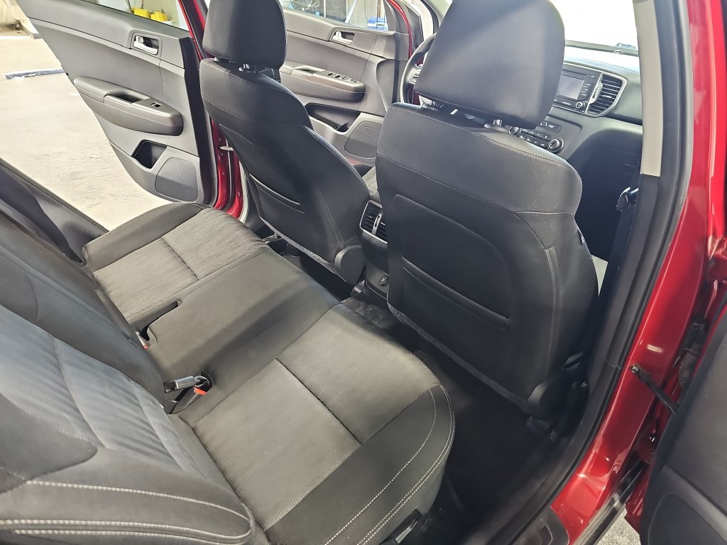 Used 2019 Kia Sportage LX FWD image 11