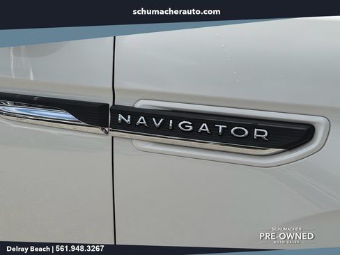 Used 2022 Lincoln Navigator L Reserve RWD image 10