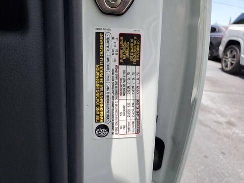 Used 2023 Volkswagen Atlas SE FWD image 31