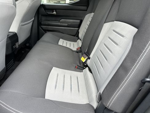 Used 2025 Toyota Tacoma TRD Sport image 12