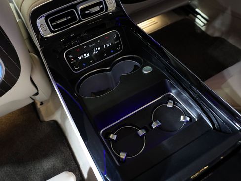 Used 2024 Mercedes-Benz Maybach S 580 Maybach S 580 4MATIC image 68