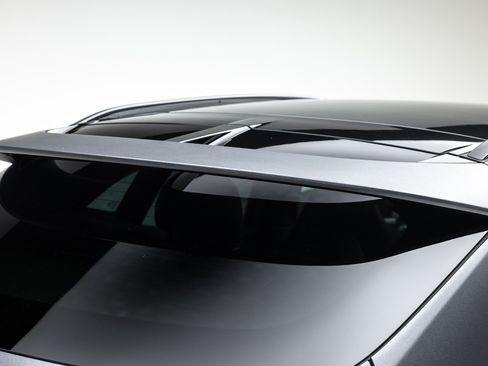 Used 2022 Aston Martin DBX AWD/4WD image 21