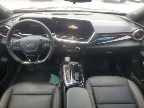 Used 2024 Chevrolet Trax RS w/ Sunroof Package FWD image 9